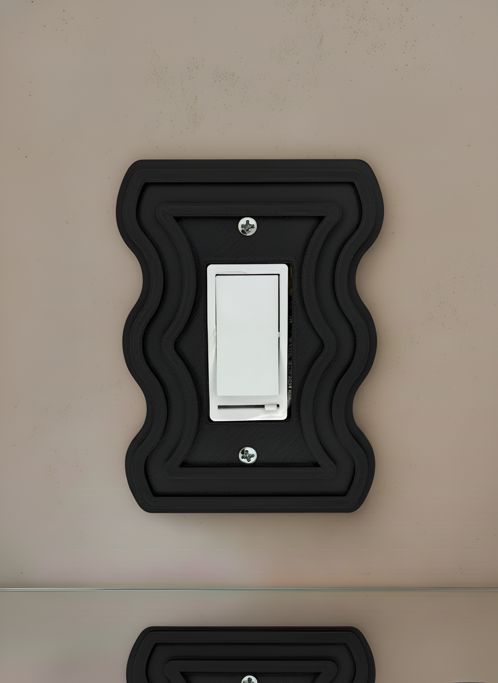 'The Monarch' Decora Wall Plate
