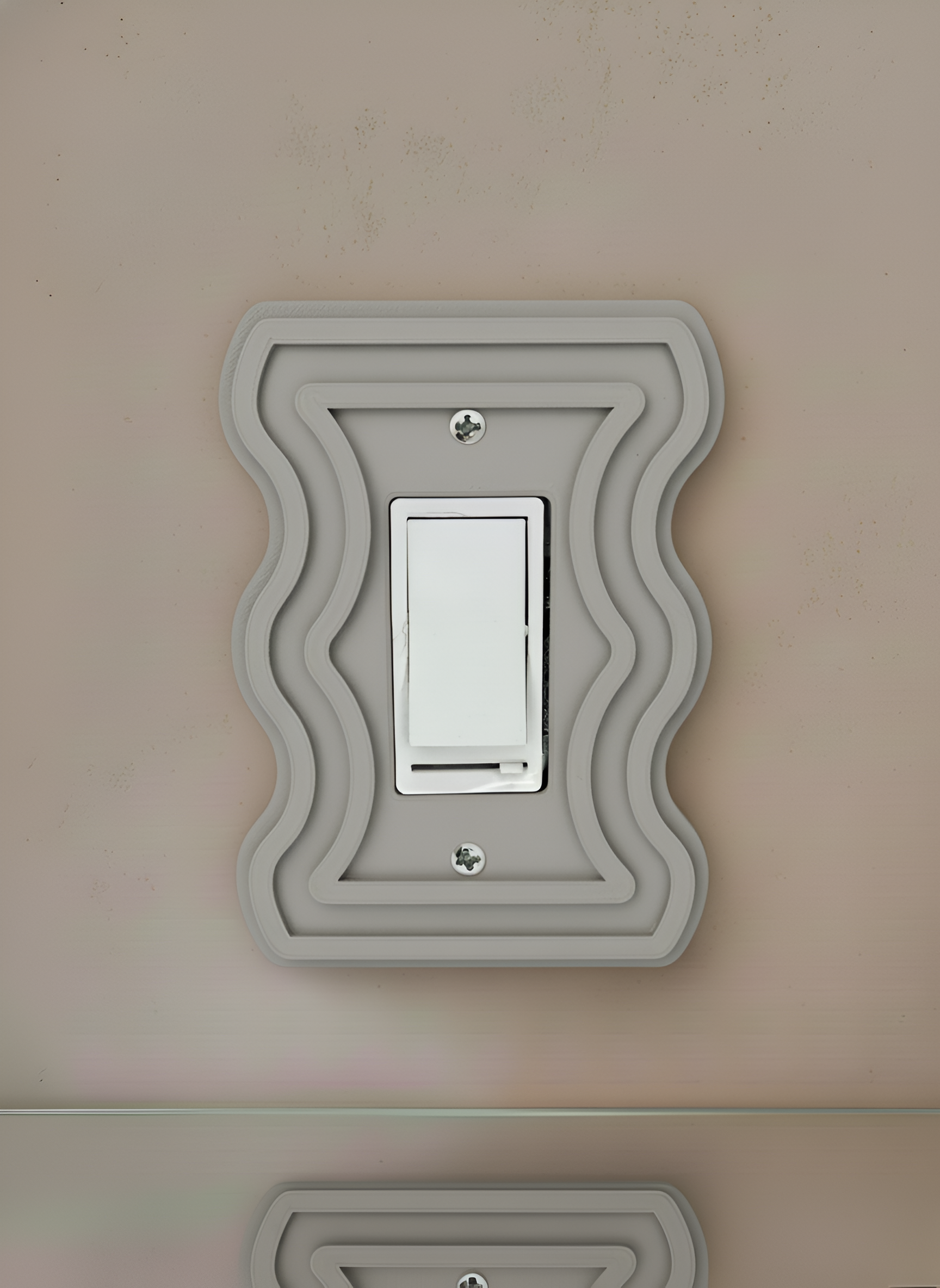 'The Monarch' Decora Wall Plate